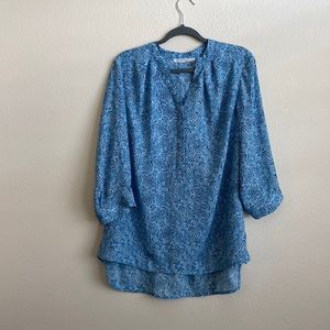 V neck 3 button blue & white floral shirt, buttons three quarter length sleeves